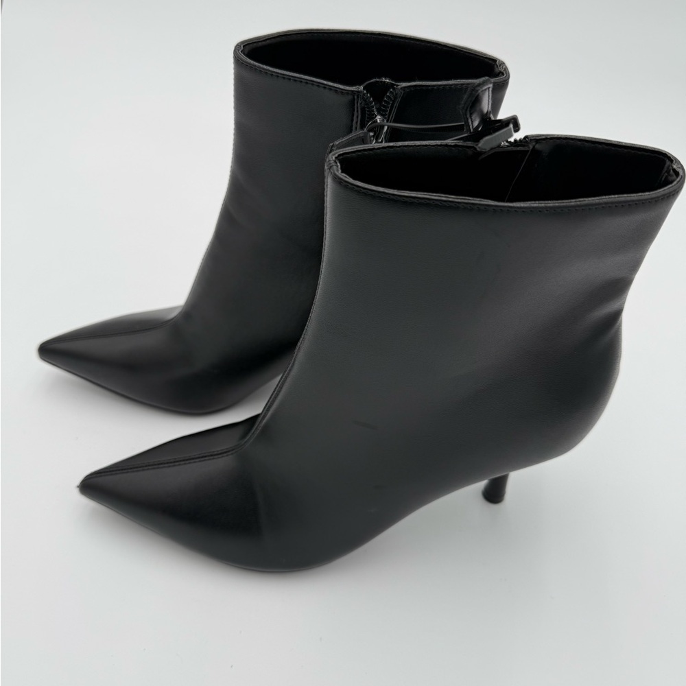 NINE WEST | Black Ankle Booties